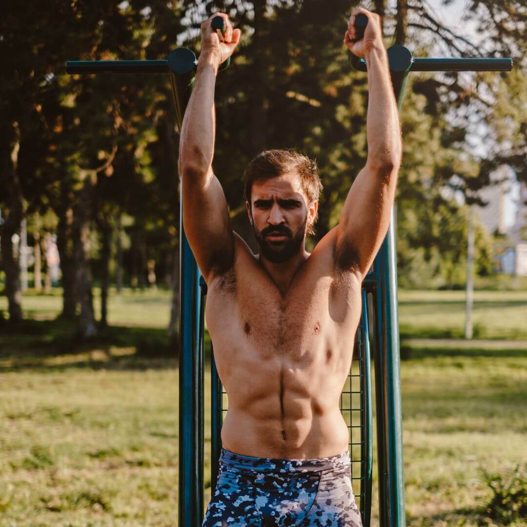 best outdoor pull up bar